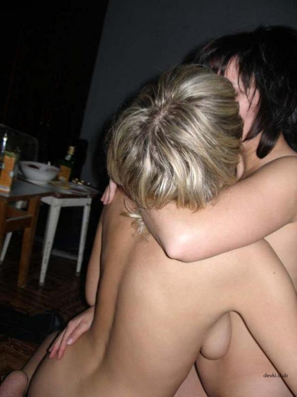 Секс с подругой и любимой женой – фото 6