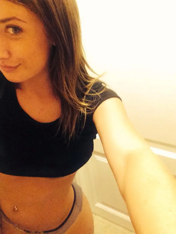 Cutie stuck her pussy on a guy's big dick – photo 14