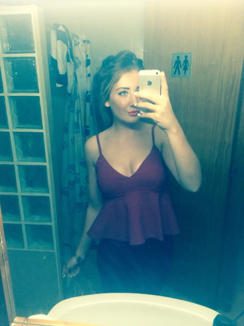 Cutie stuck her pussy on a guy's big dick – photo 35