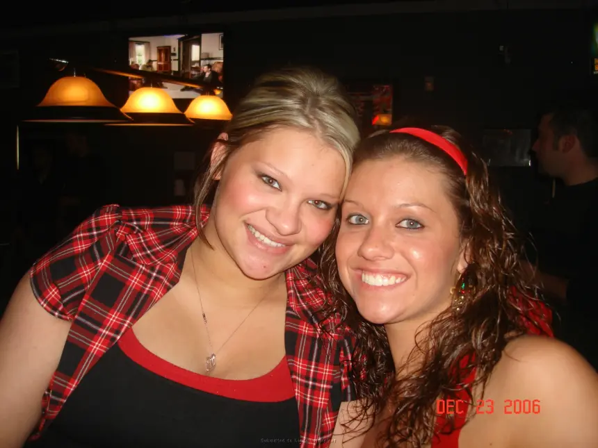 Beautiful young wife participates in an orgy with her friends – photo 46