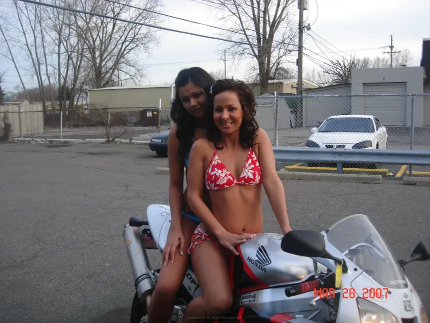 Beautiful young wife participates in an orgy with her friends – photo 12