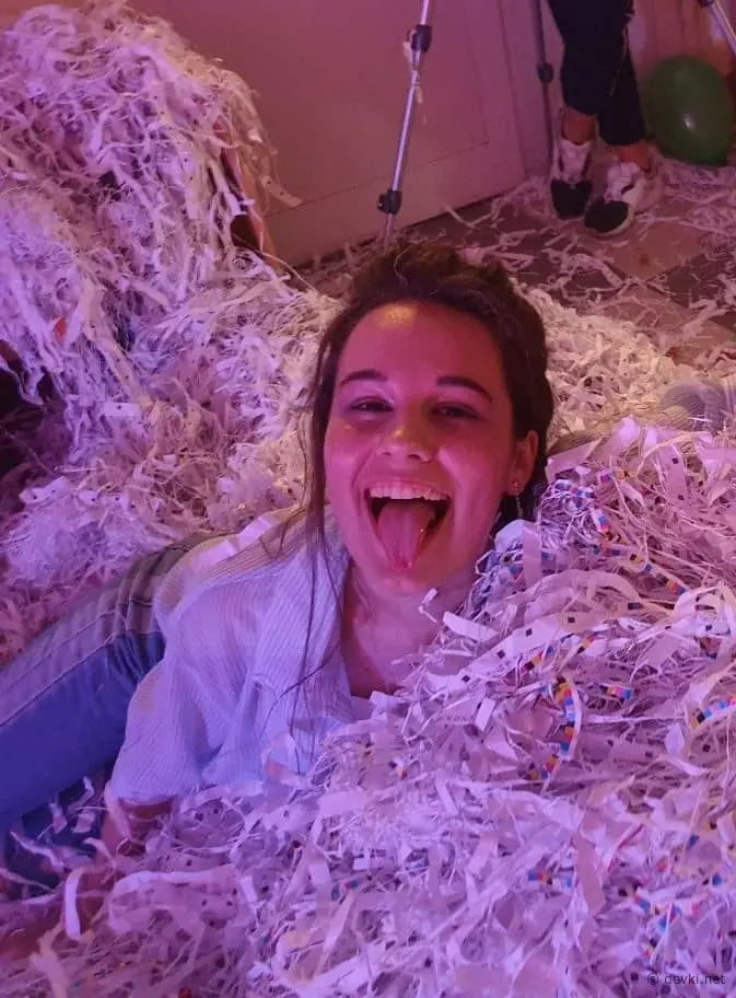 Молоденькая Надя забыла, что должна быть скромной – фото 2