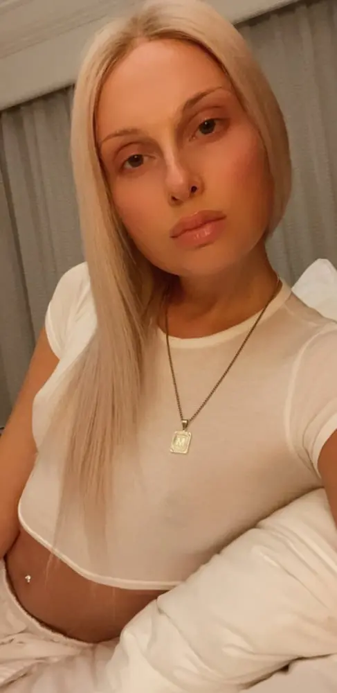 Девушка с членом – фото 1