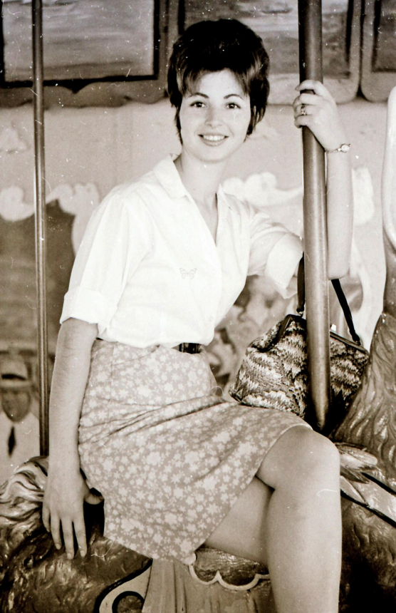 Уникальные ретро порно фото одной красивой женщины – фото 3