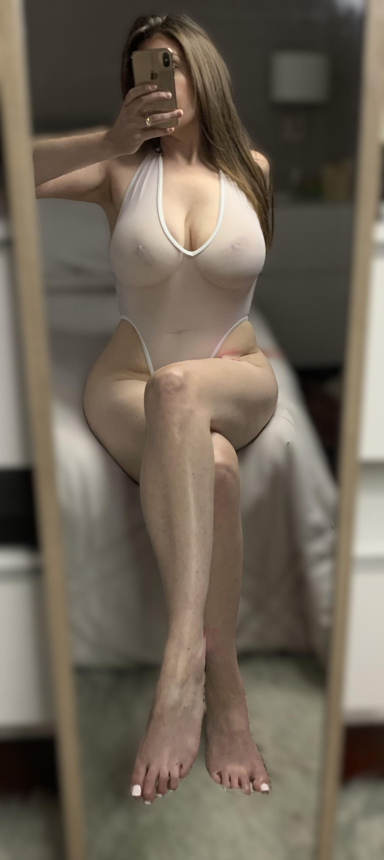 Эротика 18+: сексуальная женщина в частных селфи с обнажёнкой и страстными позами – фото 25