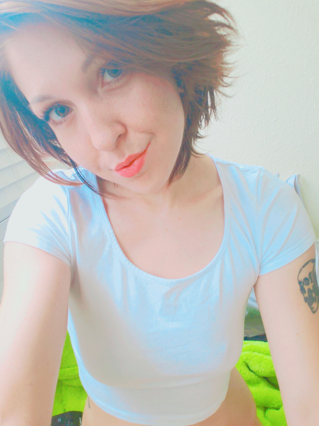 Фото Сексуальная девчонка в эро фото: голая красота с дерзкими ножками и сочной попкой