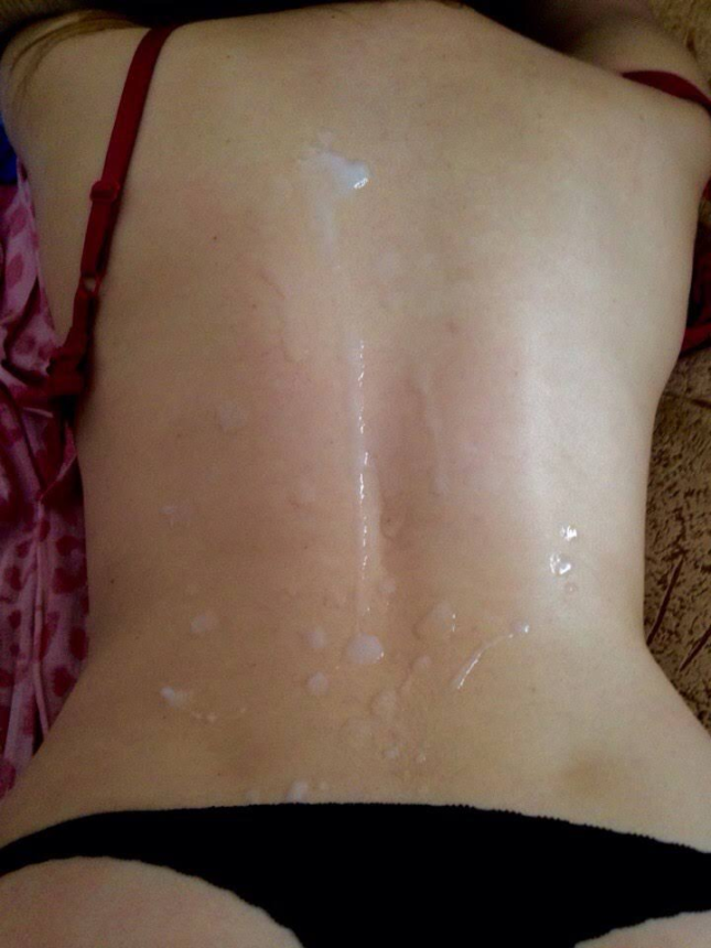 Эротика 18+: сексуальная женщина в частных снимках с обнажёнкой и страстной попкой – фото 7