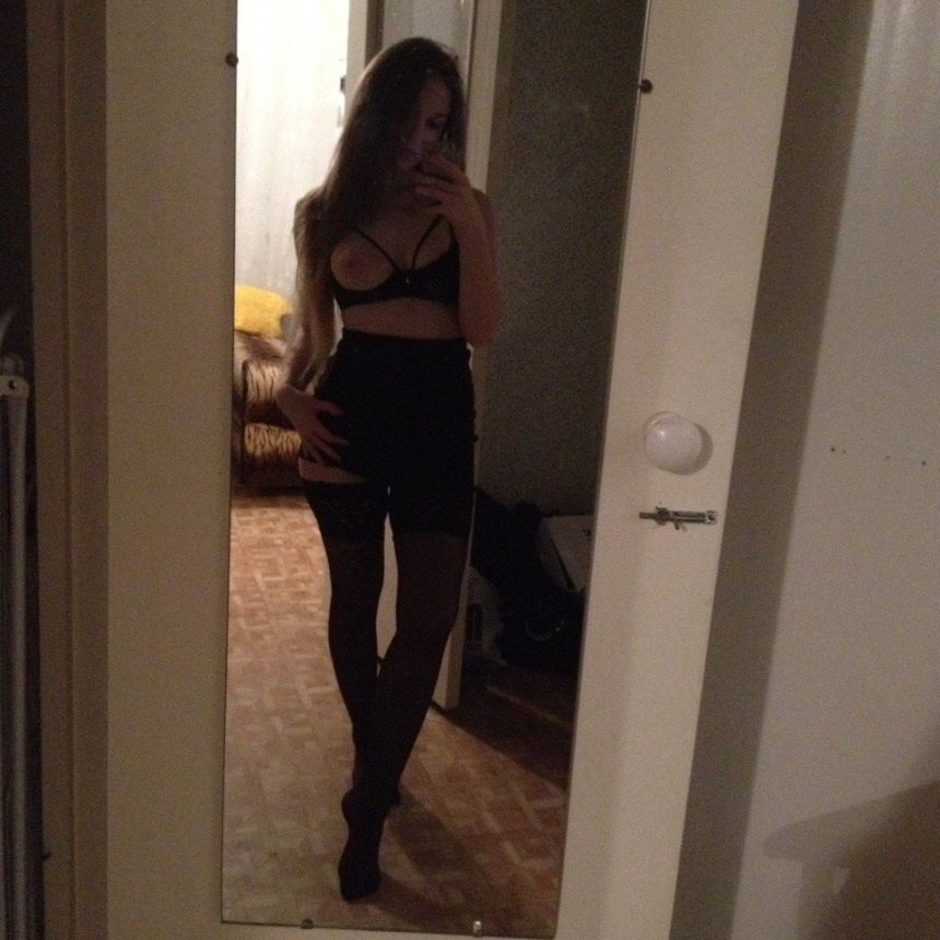 Голая красотка будит страсть: эротические фото с манящей попкой и сиськами бесплатно онлайн – фото 6