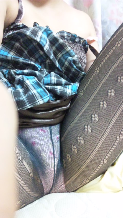 Разве моя киска не вызывает у тебя желания вставить в неё? – фото 2