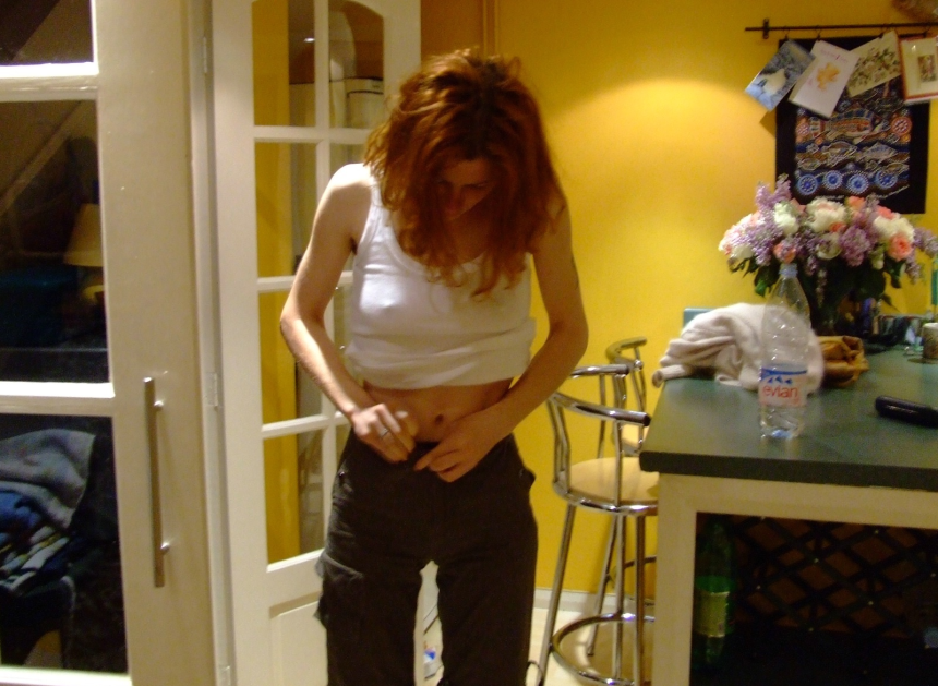 Домашние эротические фото рыжей девушки на кухне – фото 5