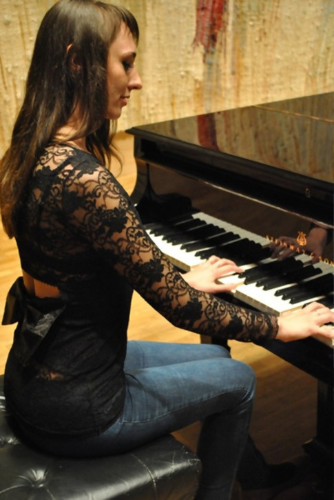 Молодая подруга в чулках и ее сексуальная реальность – фото 5