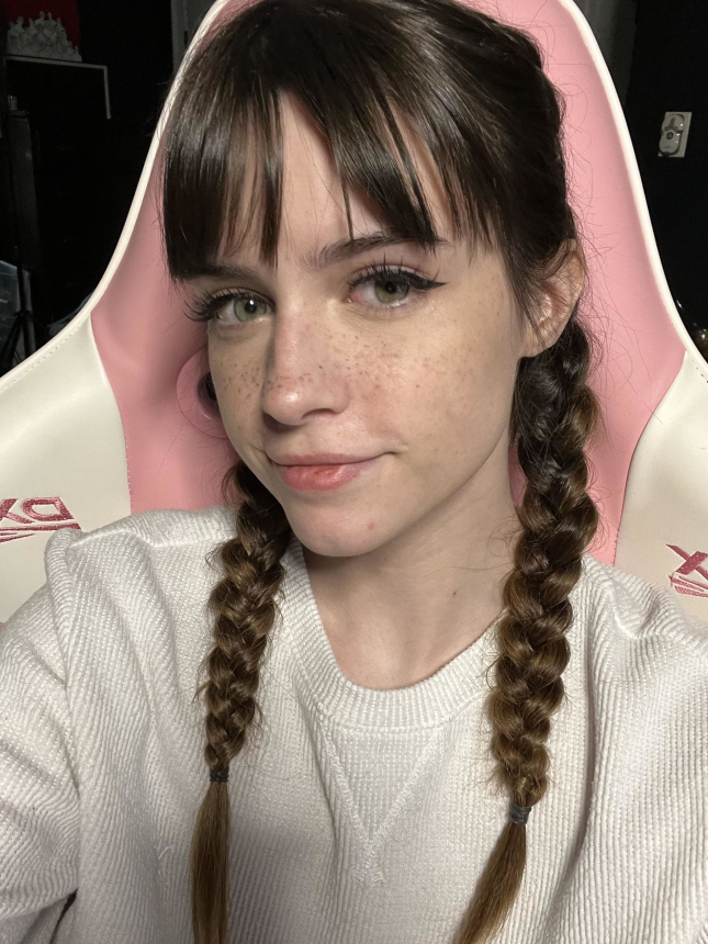 Фото порно худой девушки с возбуждёнными сосками – фото 12