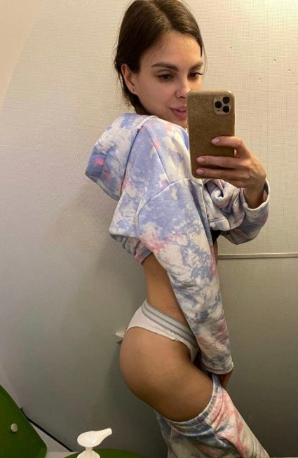 Девушка обожает качественные и эротичные снимки со своим участием и готова сниматься всегда – фото 30