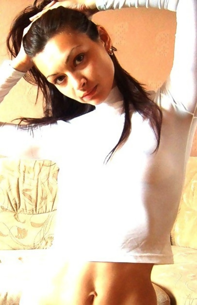 Интимные селфи раздетой красотки с мокрой киской – фото 5