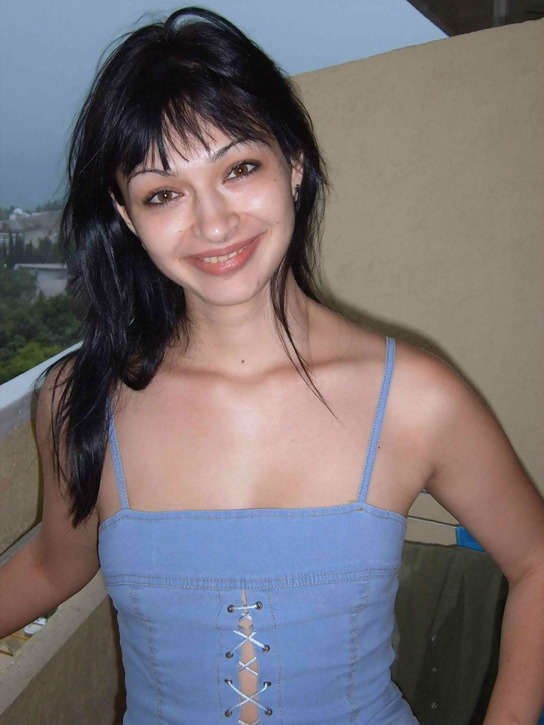 Интимные селфи раздетой красотки с мокрой киской – фото 9