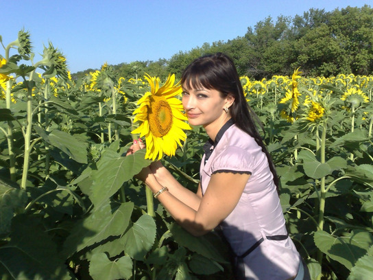 Интимные селфи раздетой красотки с мокрой киской – фото 19