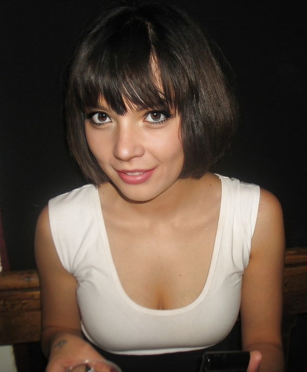 Эротическое фото с обнаженной девушкой и ее изгибами – фото 2