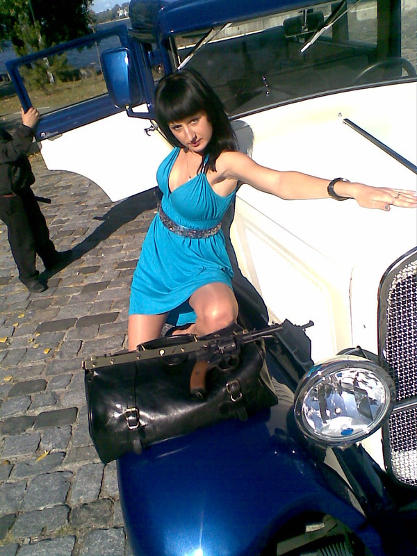 Обнаженная красотка с изысканной грудью: эротические фото – фото 4