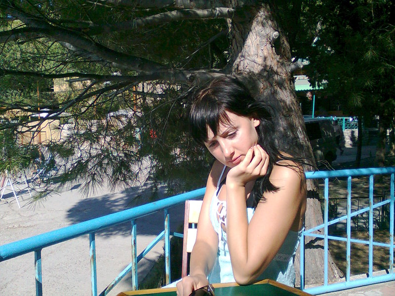 Обнаженная красотка с изысканной грудью: эротические фото – фото 15