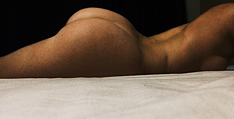 Amateur erotica of a woman with arousing tits – photo 2