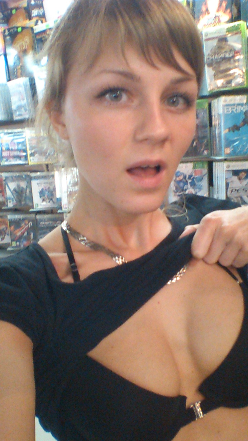 Intimate photos of lecherous beauty with a select ass – photo 11