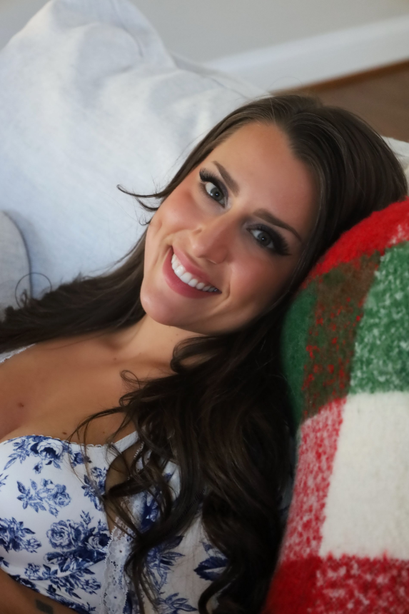 Фото голой женщины с отборными сиськами – фото 2