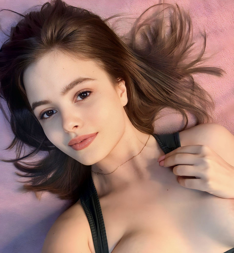 Частное эро с голой красоткой и её ножками – фото 30