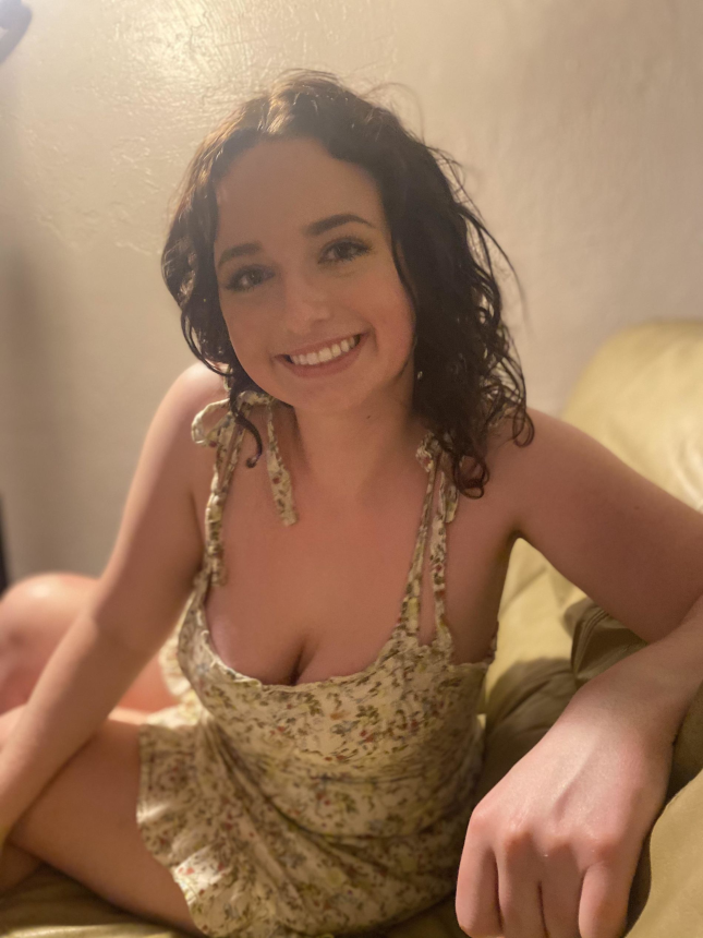 Эротические кадры сучки с большой попкой бесплатно – фото 2