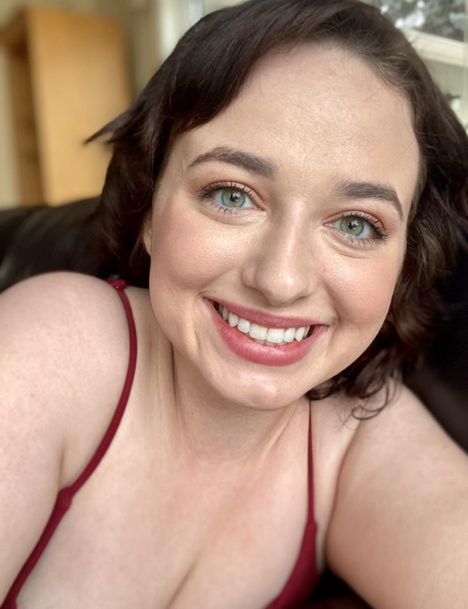 Эротические кадры сучки с большой попкой бесплатно – фото 16