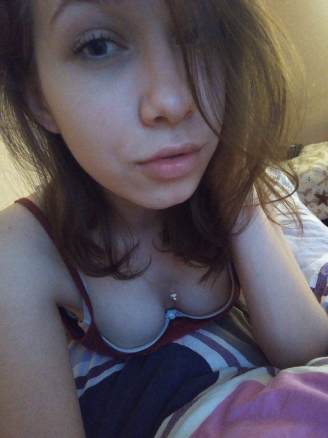 Фото Интим фото развратной красотки с мокрой киской бесплатно