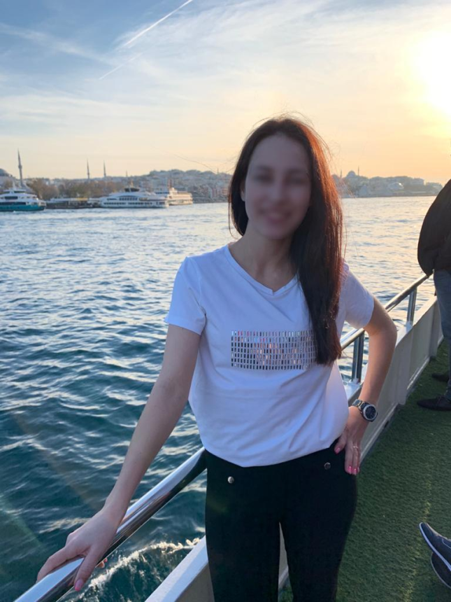 Фото Любительское порно фото худой цыпочки с упругой попкой