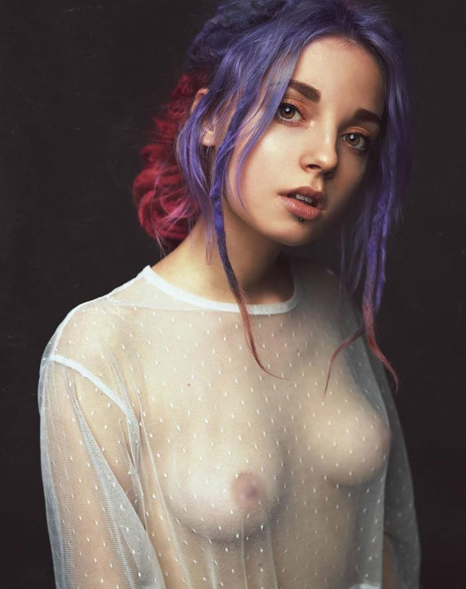 Эротические селфи игривой девушки с мокрой киской – фото 17