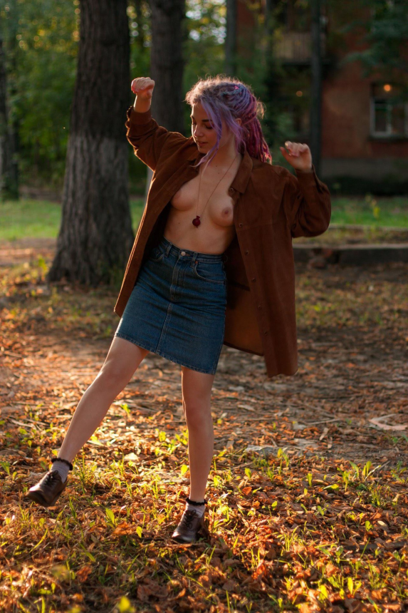 Эротические селфи игривой девушки с мокрой киской – фото 51