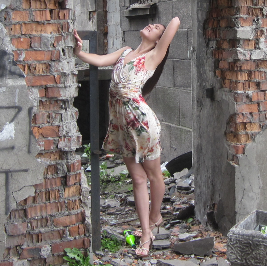 Девушка любит делать фотосессии в интимном виде – фото 1