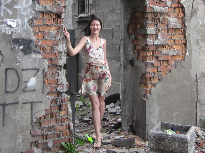 Девушка любит делать фотосессии в интимном виде – фото 3