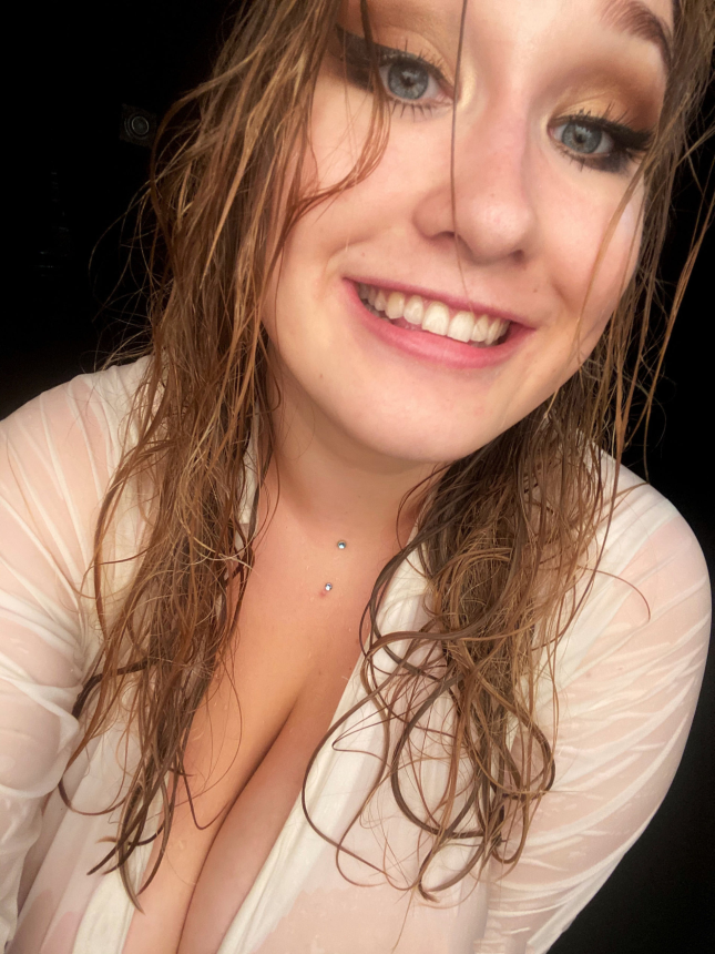 Огромнейшие сиськи молодой и нежной блондинки – фото 6