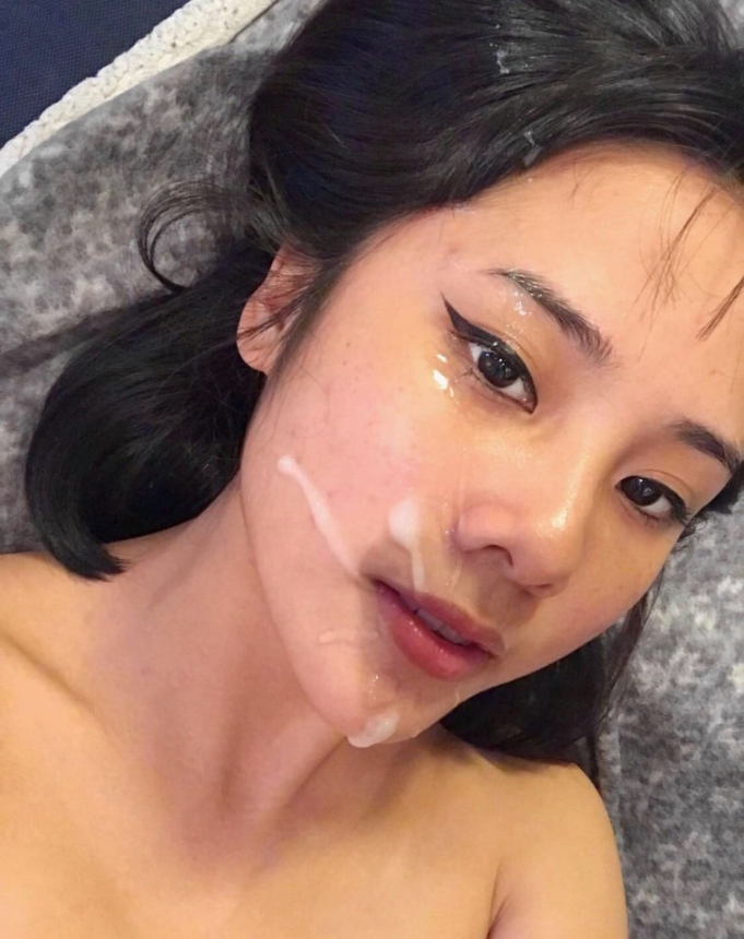 Японка обожает сосать член и ловить сперму на лицо – фото 25