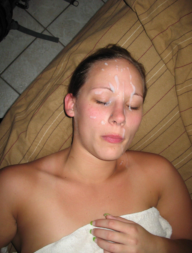 Домашние порно фото озорной симпатичной женщины в сперме – фото 8