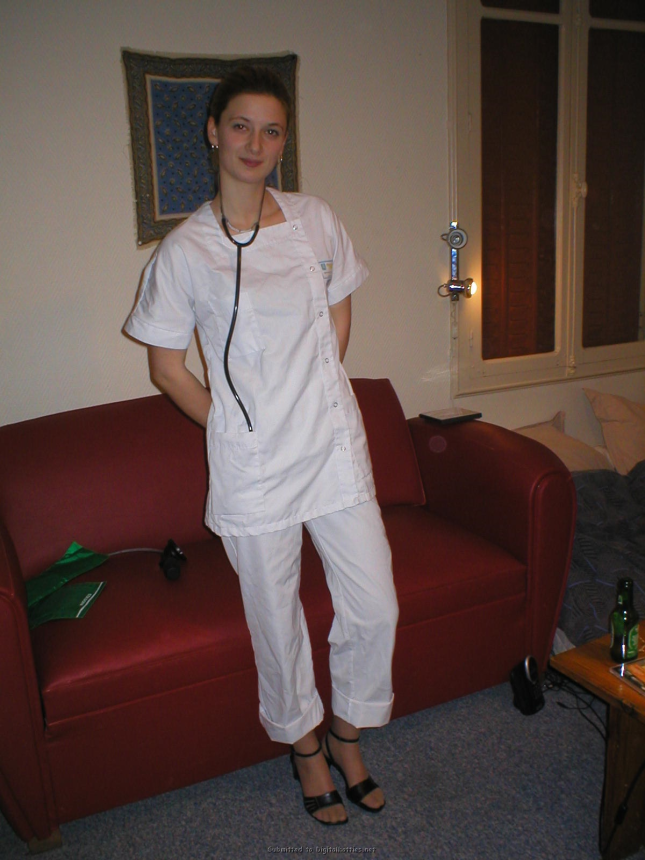 Игривая красотка милфа трахает себя страпоном – фото 28