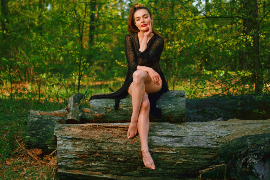 Фото Красиво фотографирует свою голую жену для домашнего фотоархива