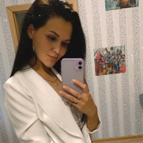 Обнаженная женщина на откровенных снимках с привлекательной задницей – фото 2