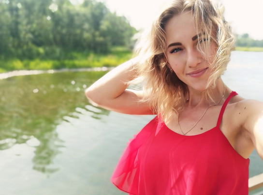 Привлекательная дама, которая наслаждается сексом на порно фотографиях – фото 21