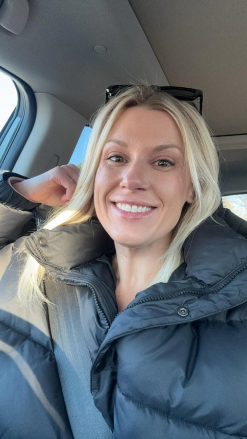 Голая блондинка: домашние фото взрослой женщины – фото 2