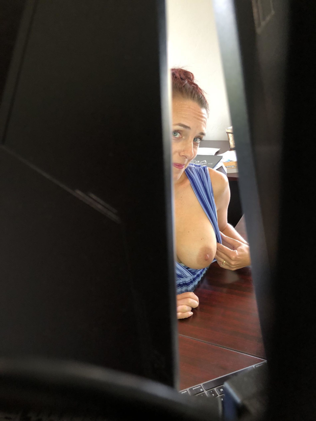 Мужчина фотографирует свою жену без одежды - откровенные снимки из их интимной жизни – фото 38