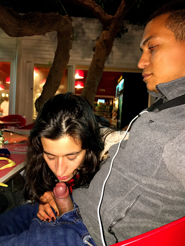 A young Arab girl engages in sexual relations with her husband – photo 2