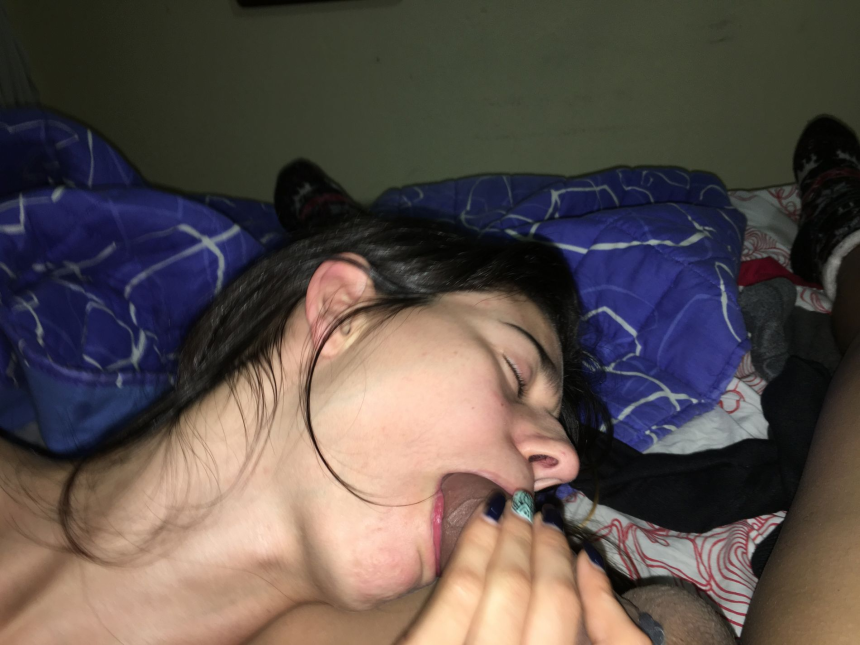 A young Arab girl engages in sexual relations with her husband – photo 18