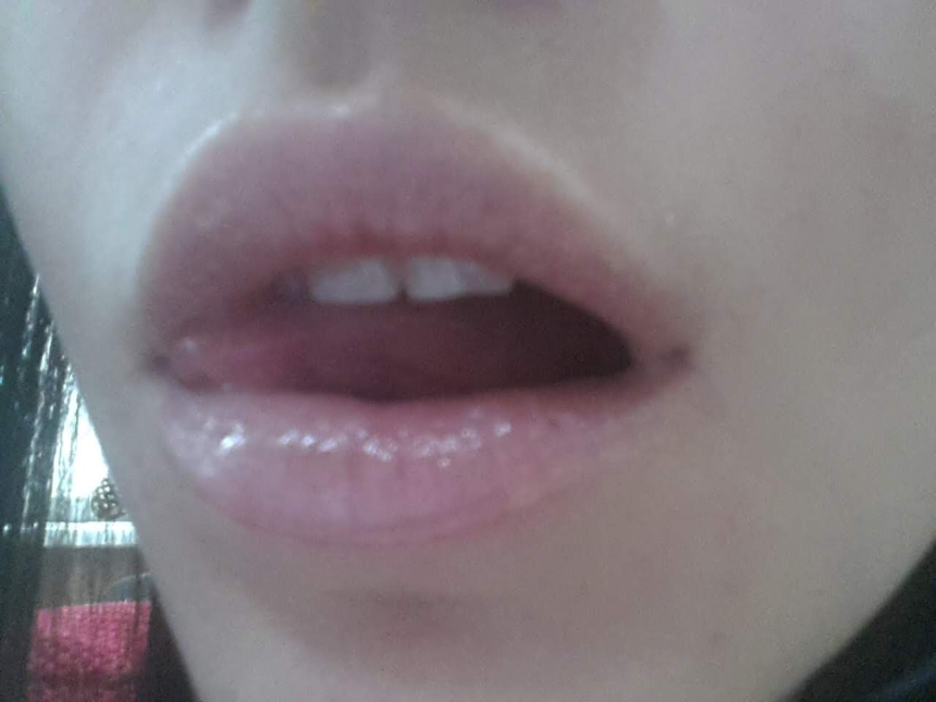 Attractive girl poses, gives blowjob, has sex and takes cum on her beautiful body – photo 24