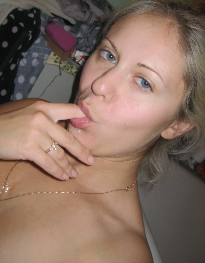 Attractive blonde loves oral sex and anal sex – photo 15