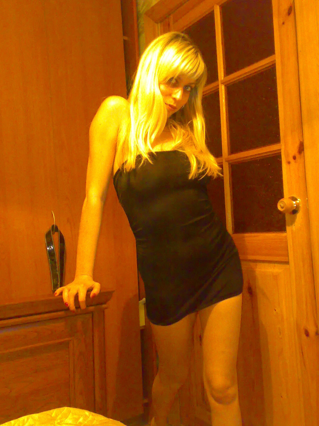 Фото Жгучая блондинка наслаждается секс игрой с собой и партнером