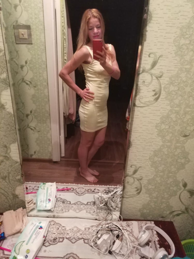 Fitness model poses nude – photo 25